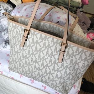 Micheal Kors bag